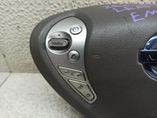 Airbag водительский NISSAN LEAF ZE0 EM61 3 ракурс Airbag водительский NISSAN LEAF ZE0 EM61 3 ракурс