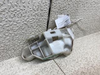 Крепеж бампера правый задний TOYOTA RACTIS NSP120 52562-52050 2 ракурс
