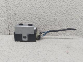 Блок предохранителей NISSAN TERRANO WBYD21 TD27T 2851083G00 3 ракурс