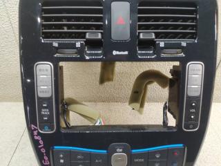 Климат-контроль NISSAN LEAF ZE0 EM61 27500 3NC1B 3 ракурс