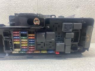 Блок предохранителей VOLVO V70 SW65 B5244 9494210 2 ракурс