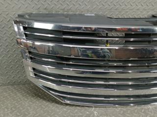 Решетка радиатора NISSAN ELGRAND E52 62310 1A52A 3 ракурс