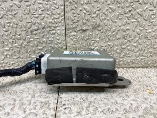 Блок предохранителей MITSUBISHI ECLIPSE D53A 6G72 MN141480 3 ракурс
