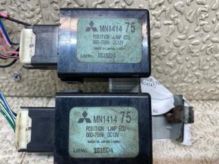 Блок предохранителей MITSUBISHI ECLIPSE D53A 6G72 MN141475 2 ракурс