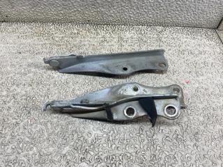 Петля капота NISSAN SERENA KBNC23 3 ракурс
