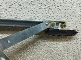 Стеклоподъемник правый передний TOYOTA STARLET EP91 85710-10100 4 ракурс