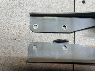 Петля капота MITSUBISHI EK WAGON H81W 3 ракурс Петля капота MITSUBISHI EK WAGON H81W 3 ракурс