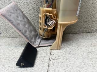 Топливный насос TOYOTA VITZ NSP130 1NR-FE 77704-52110 2 ракурс