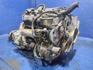 Двигатель NISSAN CARAVAN E24 VG30E 906725X 2 ракурс