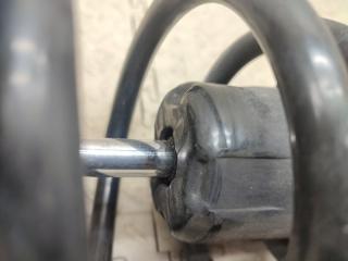 Стойка правая передняя MAZDA RX-8 SE3P 13B F157 34 700D 2 ракурс