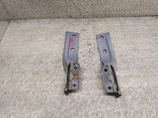 Петля капота NISSAN MOCO MG21S 2 ракурс