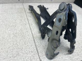 Петля капота CHRYSLER 300C LX 2 ракурс