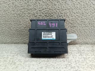 Блок управления efi MITSUBISHI MINICA H42A 3G83 MR560634 1 ракурс