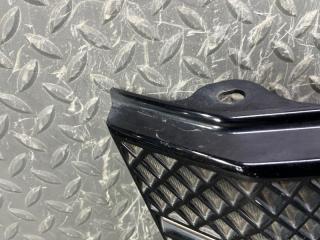 Решетка радиатора TOYOTA VOXY AZR60 53101-28220 3 ракурс