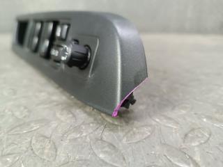 Блок упр. стеклоподьемниками правый передний SUBARU IMPREZA GP7 94263FJ000 4 ракурс Блок упр. стеклоподьемниками правый передний SUBARU IMPREZA GP7 94263FJ000 4 ракурс
