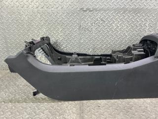 Бардачок между сиденьями MERCEDES-BENZ A-CLASS W177 260.920 5 ракурс Бардачок между сиденьями MERCEDES-BENZ A-CLASS W177 260.920 5 ракурс