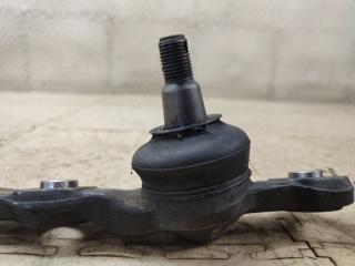 Шаровая опора правая передняя TOYOTA CROWN GRS182 3GR-FSE 4 ракурс