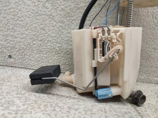 Топливный насос TOYOTA RACTIS NCP105 1NZ-FE 2 ракурс
