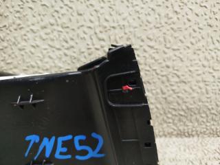 Дуйки правые передние NISSAN ELGRAND TNE52 E904-5211-100 4 ракурс