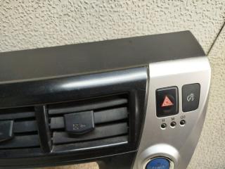 Консоль магнитофона TOYOTA PRIUS ALPHA ZVW41 2ZR-FXE 44405-4709 3 ракурс