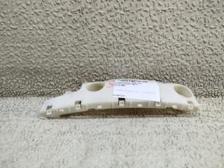 Крепеж бампера правый передний NISSAN ELGRAND TNE52 62226 JB0A 2 ракурс