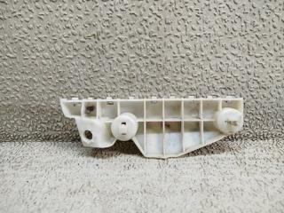 Крепеж бампера правый передний NISSAN ELGRAND TNE52 62226 JB0A 3 ракурс