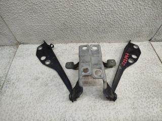 Петля капота VOLVO V50 MW38 B5244S4 2 ракурс