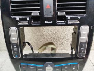 Климат-контроль NISSAN LEAF AZE0 EM57 27500 3NH0A 3 ракурс
