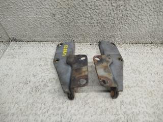 Петля капота NISSAN R'NESSA PNN30 2 ракурс