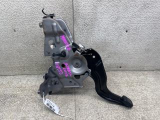 Педаль ручника NISSAN X-TRAIL HNT32 2 ракурс Педаль ручника NISSAN X-TRAIL HNT32 2 ракурс