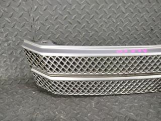 Решетка радиатора TOYOTA VOXY AZR60 53101-28220 2 ракурс