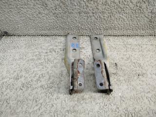 Петля капота NISSAN MOCO MG21S 2 ракурс
