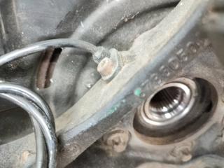 Ступица правая задняя BMW X1 E84 N52B30 5 ракурс