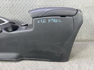 Бардачок между сиденьями NISSAN X-TRAIL NT32 MR20DD 2 ракурс Бардачок между сиденьями NISSAN X-TRAIL NT32 MR20DD 2 ракурс