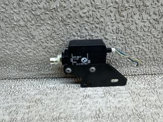 Замок лючка бензобака BMW 6-SERIES E63 67116987635 2 ракурс