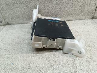 Блок предохранителей TOYOTA PRIUS ZVW51 89221-47550 3 ракурс