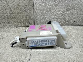 Блок предохранителей TOYOTA CROWN GRS200 4GR-FSE 82670-30300 1 ракурс