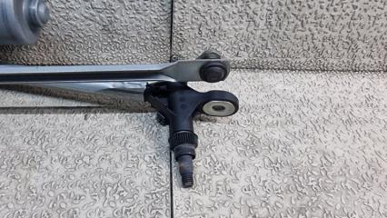 Трапеция дворников BMW X1 E84 N46B20BD 4 ракурс Трапеция дворников BMW X1 E84 N46B20BD 4 ракурс