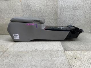 Бардачок между сиденьями TOYOTA CROWN GRS200 1 ракурс Бардачок между сиденьями TOYOTA CROWN GRS200 1 ракурс