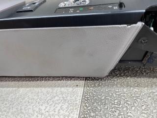 Бардачок между сиденьями TOYOTA CROWN GRS200 4 ракурс Бардачок между сиденьями TOYOTA CROWN GRS200 4 ракурс