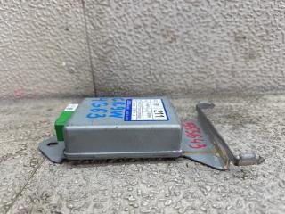 Электронный блок MITSUBISHI DION CR9W 4G63 MR507211 3 ракурс