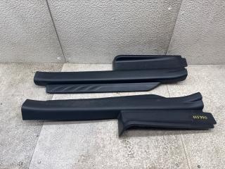 Накладка на порог TOYOTA RACTIS NCP125 2 ракурс
