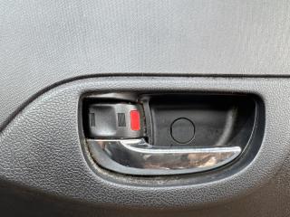 Обшивка дверей левая задняя TOYOTA RACTIS NCP125 4 ракурс