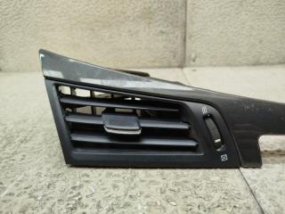 Дуйки правые передние NISSAN SKYLINE HV37 VQ35HR 687504GA0A 2 ракурс