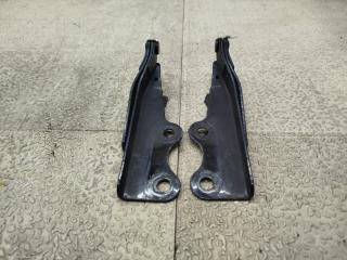 Петля капота NISSAN CEDRIC CBJY31 1 ракурс Петля капота NISSAN CEDRIC CBJY31 1 ракурс