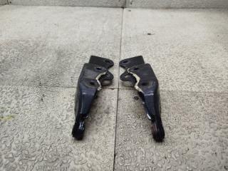 Петля капота NISSAN CEDRIC CBJY31 2 ракурс Петля капота NISSAN CEDRIC CBJY31 2 ракурс