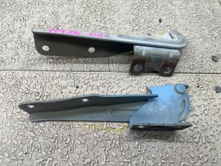 Петля капота NISSAN OTTI H92W 3 ракурс