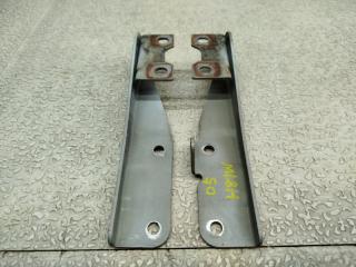 Петля капота MITSUBISHI EK WAGON H81W 1 ракурс Петля капота MITSUBISHI EK WAGON H81W 1 ракурс