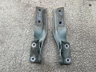 Петля капота NISSAN MOCO MG21S 2 ракурс
