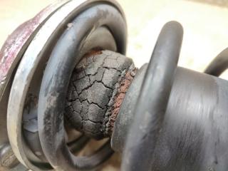Стойка левая передняя SUZUKI ALTO LAPIN HE22S K6A 41602-85K51 3 ракурс